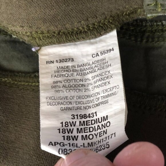 Lee Womens Cargo Pants Size 18W Green Relaxed Fit 1889 Outdoors Casual Classic - Picture 4 of 13